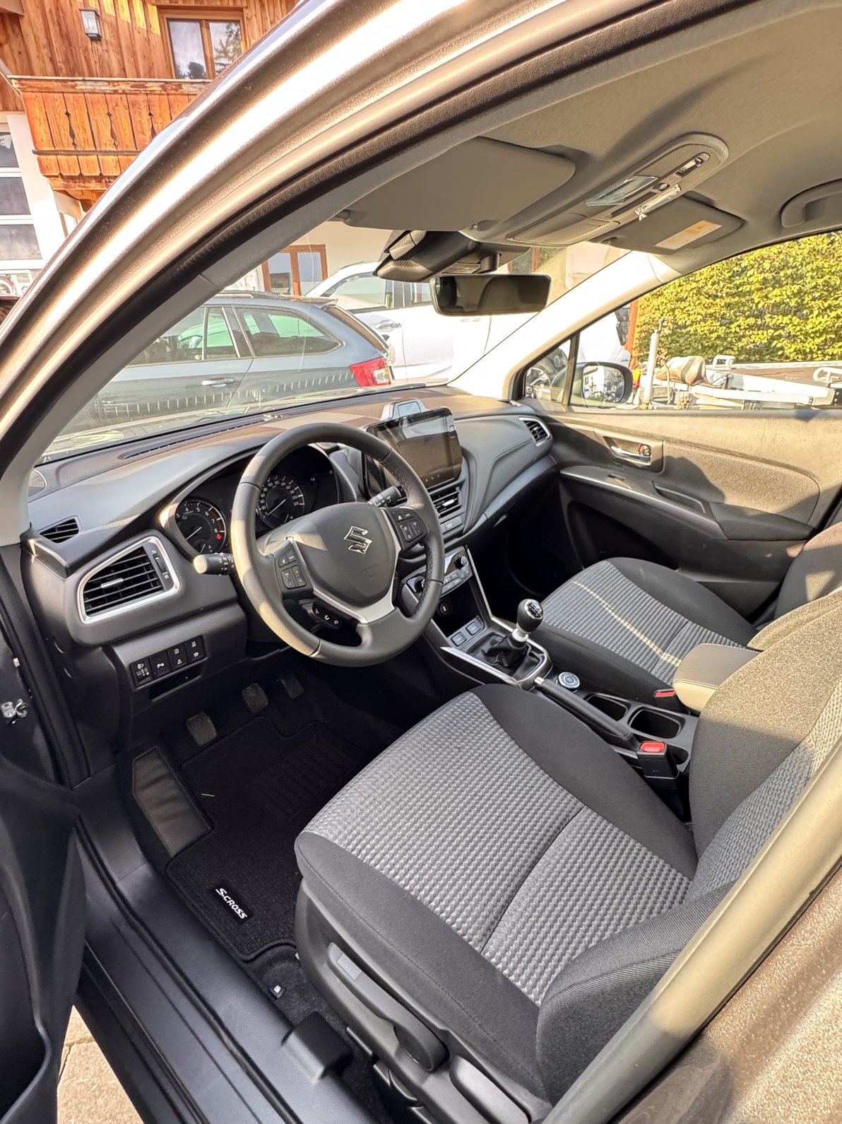 "Suzuki_4.jpeg" "Bild Suzuki_4.jpeg"