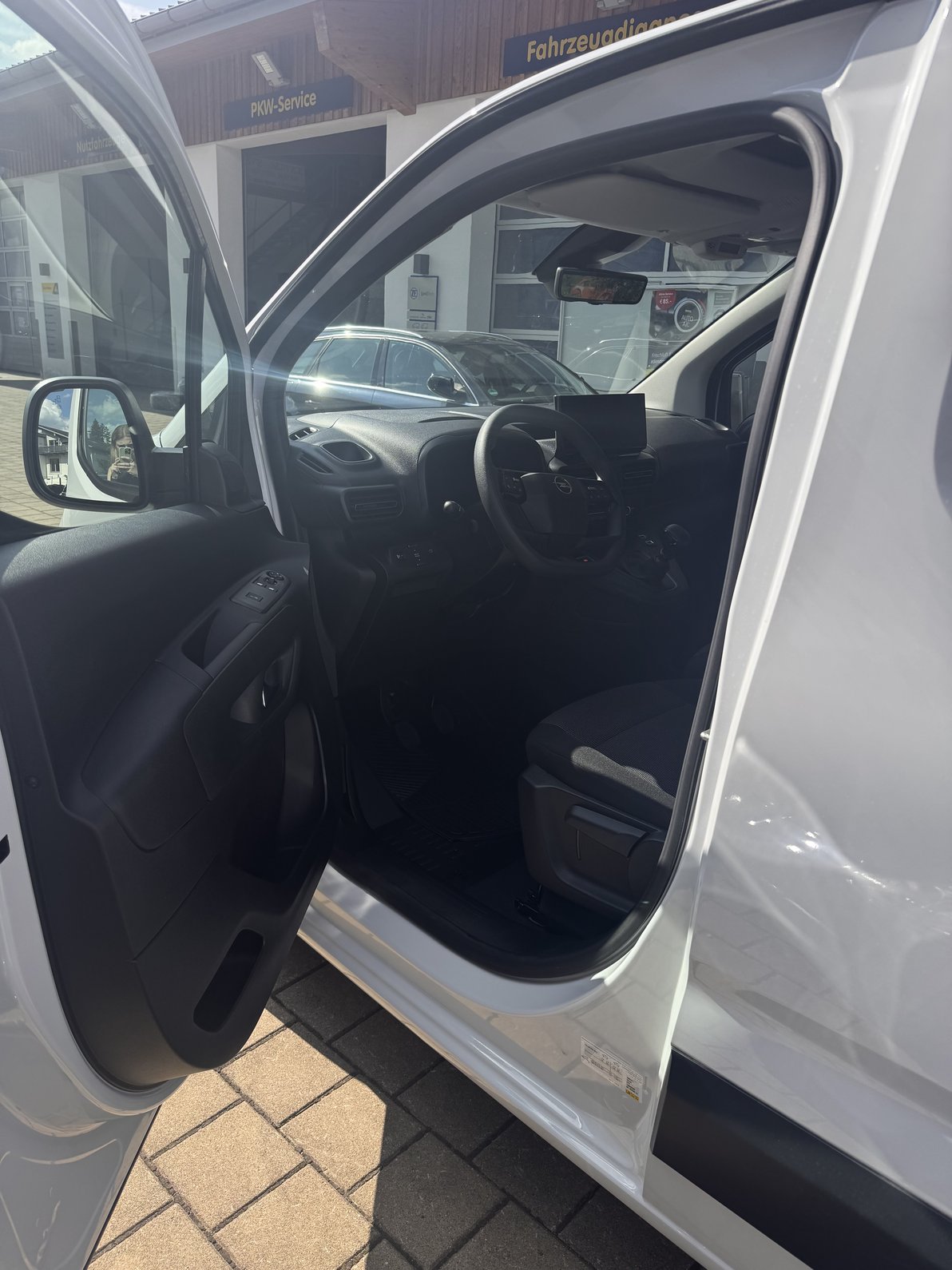 "opel_carg.jpeg" "Bild opel_carg.jpeg"