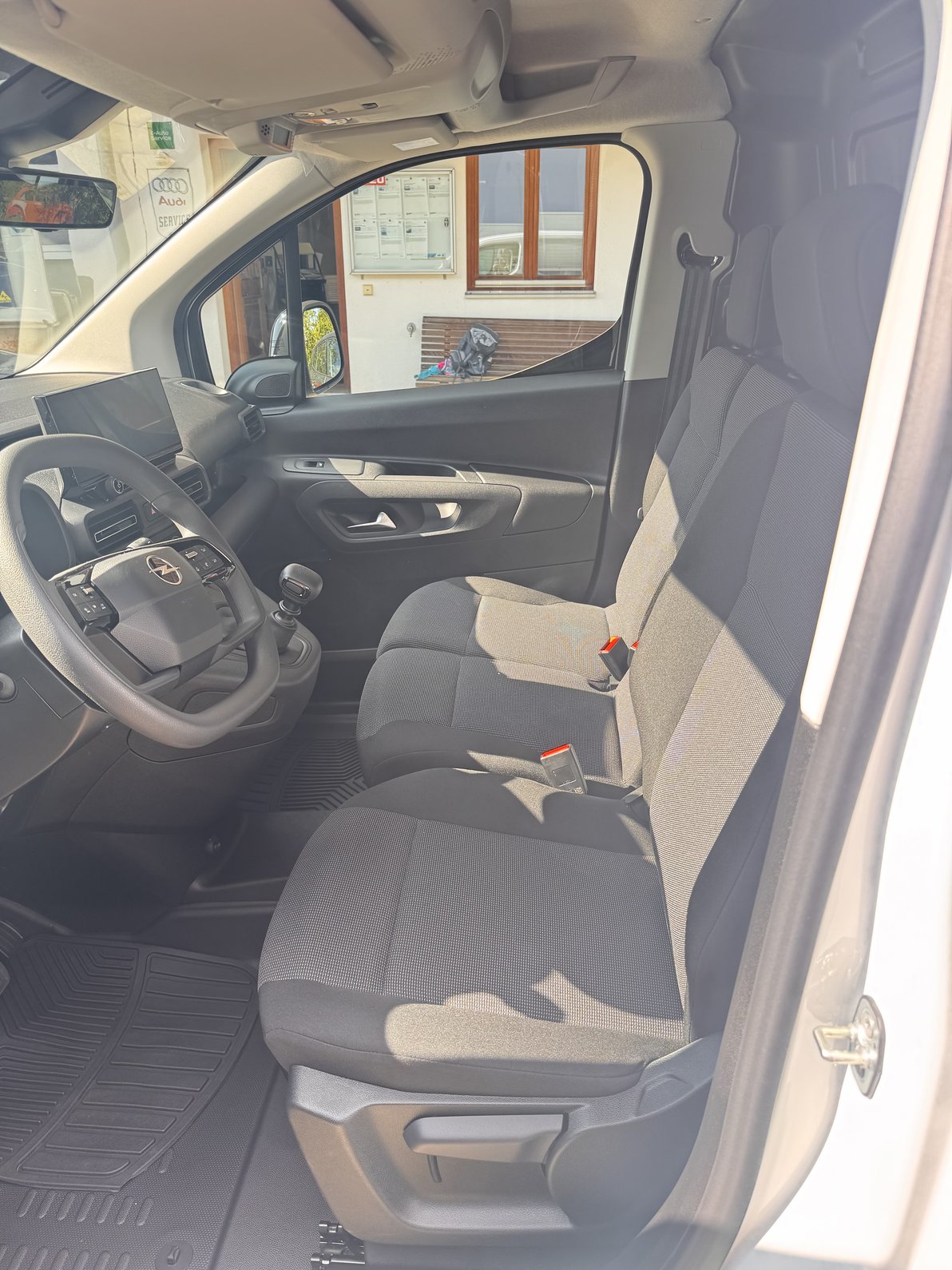"opel_cargo.jpeg" "Bild opel_cargo.jpeg"
