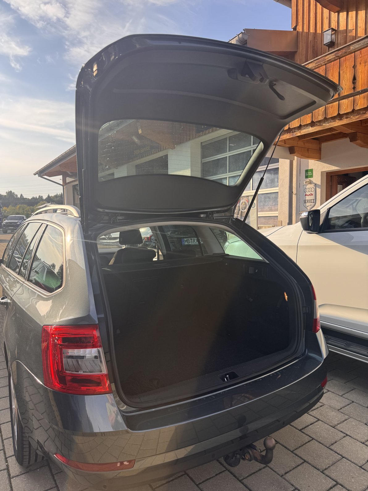 "skoda_h2.jpeg" "Bild skoda_h2.jpeg"