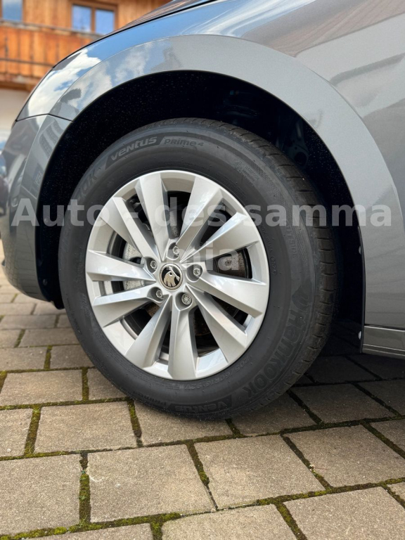"dacia6.jpg" "Bild dacia6.jpg"